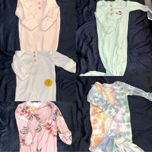 Bundle: 5 knotted sleeper gowns size 0-6 months